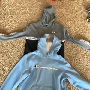 Set of 2 hoodies